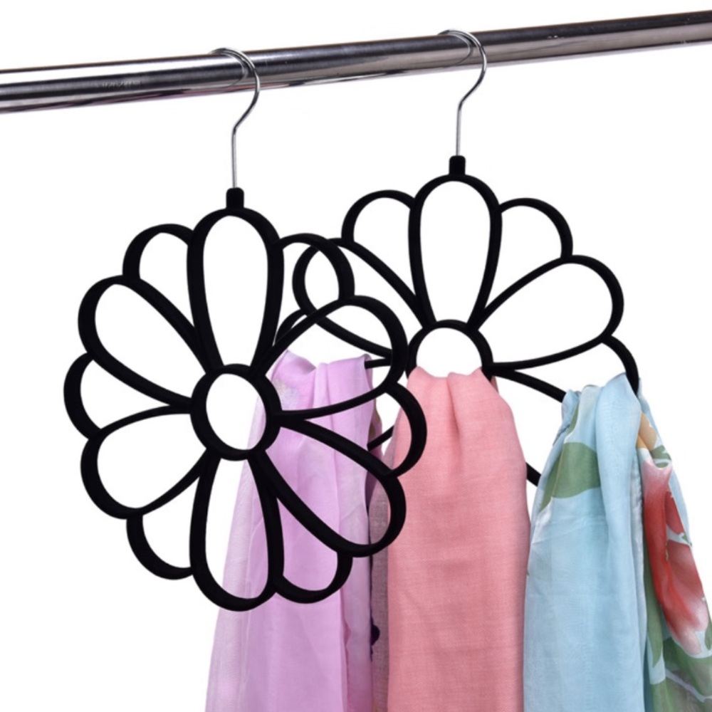 Velvet Flower Hangers - Picture 3 of 3